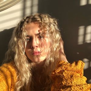 Meet your Posher, Catherine